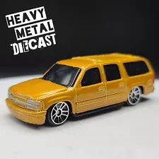 Maisto - '01 Chevrolet Suburban (Adventure Wheels)