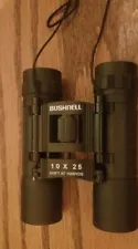 Bushnell 10 x 25 Binoculars 302 ft. at 1000 yds. - w/case - EC