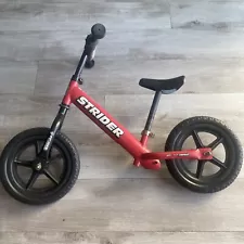 Strider Red Balance Bike St-4 Ages 18 Months to 5 Years