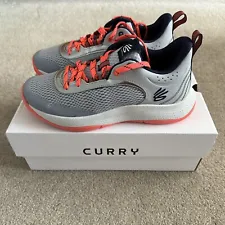 Under Armour Stephen Curry GS 3Z6 Gray Basketball Shoes Youth Size 7Y NIB