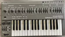 Roland SH-101 Vintage Analog Mono Monophonic Synthesizer Keyboard in Good Cond..