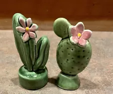 Cactus Salt Pepper Shakers Green Prickly Pear Pad Cereus Pink Flower Cacti