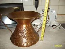 Antique Hammered Copper Cauldron/Pot BEAUTIFUL ROSE PATTERN and twisted handle