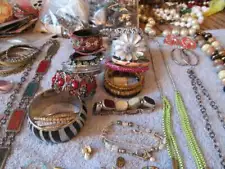 20 piece Fashion Jewelry Lot- New & Old, assorted, bagged, wearable, Sale, # H4