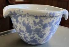 Vermont Bennington Pottery Small Batter Bowl with Lip, Blue And White