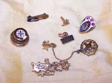 VINTAGE lot of 10K & 24K gold service / fraternal pins, 5.22 g 10K, 3.38 g 24K