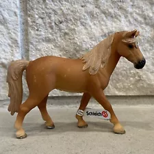 NN) Schleich Tennessee Walker Palomino Horse Figure Retired 2016