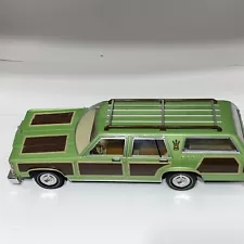 National Lampoon's Vacation Wagon Queen Family Truckster - 1/18 Scale