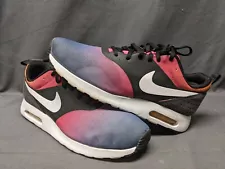 MEN'S *NIKE* "AIR MAX TAVAS" ATHLETIC SNEAKERS-SZ 10.5 MULTI COLOR