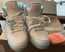 Air Jordan Retro 5 / Size 7 / White Aqua And Peach / FREE SHIPPING!!