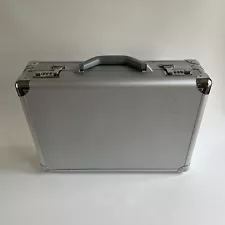 Vintage Solo 18” Aluminum Locking Briefcase Attache Padded Briefcase W/ Pockets