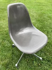 New ListingEames Herman Miller shell chair fiberglass vintage gray – task swivel roller