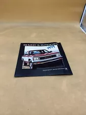 1984 GMC S-15 PICKUPS DEALER SHOWROOM SALES BROCHURE CATALOG GUIDE BOOKLET