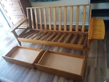 High Quality Folding Wooden Futon