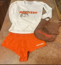 HOOTERS Halloween Uniform Long Sleeve Top And New Style Shorts XXS + Pouch