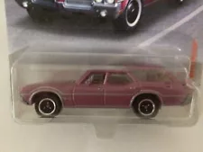 Matchbox 1971 OLDSMOBILE VISTA CRUISER Station Wagon metallic mauve / lilac