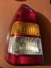 2004 Mazda Tribute Left Taillight #a8