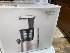 Hurom H-AA-BBB17 Slow Juicer Matte Black Used