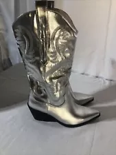 Women’s Silver embroidered Western cowgirl Boots