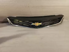 GOOD USED 2016-2018 CHEVY CRUZE UPPER GRILLE GENUINE OEM 84189613 SHIPS TODAY