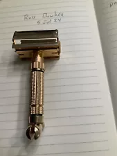 vintage gillette toggle razor, date code D-1 , very nice !