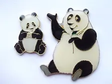 SALE - GIANT PANDA BEAR & CUB WWF ZOO ANIMALS FUN ENAMEL PIN BADGE JOB LOT SET