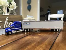 DCP 1/64 Hogan International 9400i w/ Matching 53’ Dry Goods Trailer #30223