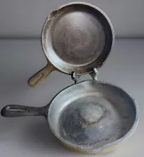 Lot Of 2 - Vintage Cast Iron #2 Universal #181 Skillets Unseasoned 6.5/7IN