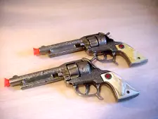 VINTAGE PAIR HUBLEY TEXAN CAP GUNS, 1950'S NICE