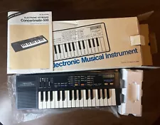 1980s Realistic Concertmate 500 Casio SK1 Sampling 32 Keyboard W/ Manual And Box