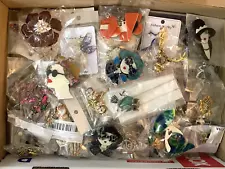 HUGE Job Lot x 200 High Quality Brooches- Brand New -£1.00 Each - Resale or Gift