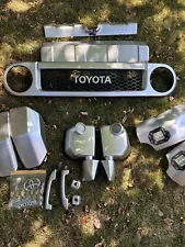 Lot Of Used Body Parts TOYOTA 2007-2014 FJ CRUISER SILVER Grill Corner Wings Etc