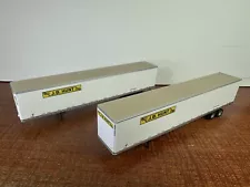 949-2462 HO 2-Pack 53' Stoughton JB Hunt Trailers Walthers