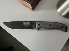 Esee Knives 6P / 1095 Steel / Black Linen Micarta Handle