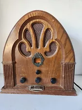 Vintage Bemjamin collector's Edition Antique Wood Radio Model 86005C Works