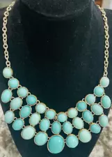 ☘☘☘Shades of Turquoise Frontal 3 Layer Bib Statement Necklace Family Estate☘☘☘