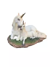 Vintage Medieval Fantasy Summit Mystical Mother Baby Unicorn Figurine Statue