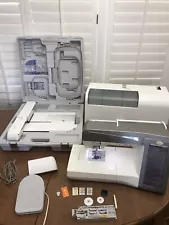 Babylock Ellegante Sewing/Embroidery Quilt Machine BLG w Case