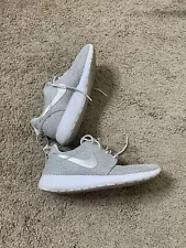 Nike Roshe Run Grey