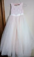 David's Bridal Girls Flower Girl Dress With Heart Shaped Back Size 10