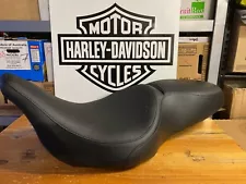 HARLEY-DAVIDSON - ROAD GLIDE SEAT - FLTR & FLHT NOS P/N 52314-98A