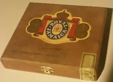 Jamaican Royal vintage cigar box