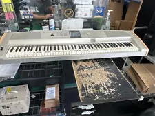 Yamaha DGX-505 Portable Grand Keyboard (E10020557)