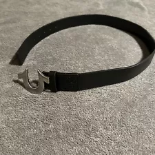 True Religion Mens Silver Horseshoe Buckle Black Leather Belt Size 32