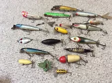 18 Old/Collectible Lures. C.C.B.Co/Pfleuger/Heddon/Argonaut See Pics