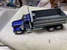 New Listing1/32 NEW RAY BLUE & GRAY KENWORTH W 900 DUMP TRUCK, NO PACKAGING # 757