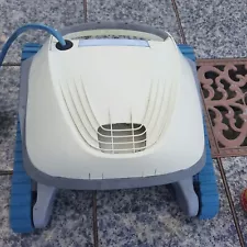 Dolphin S50 robotic pool cleaner 88886131-USF