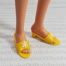 SHOES ~(U8) 1993 FLAT FOOT BARBIE DOLL JAZZIE LOW HEEL YELLOW FLOWER SLIDE MULES