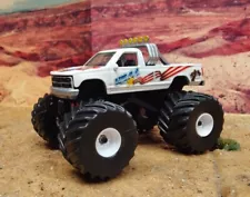 1/64 Lifted Chevy Silverado "USA-1" Monster Truck Greenlight M2