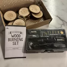 Electric Wood Burning Tool Kit w Tip Set PLUS 14 Wood Slice Ornaments